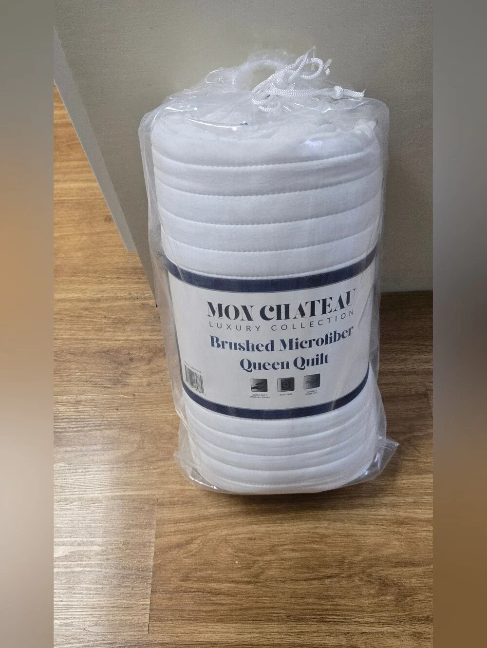 White Brushed Microfiber Queen Quilt